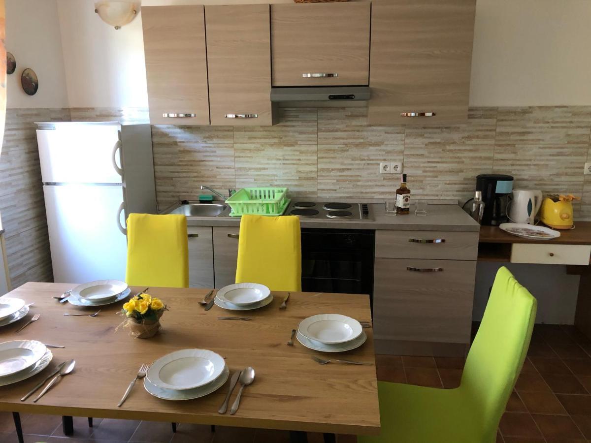 Apartments Ankica Kampor Luaran gambar