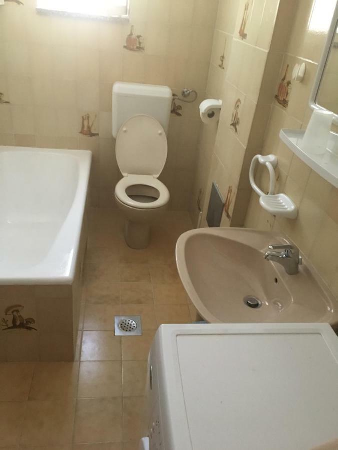 Apartments Ankica Kampor Luaran gambar
